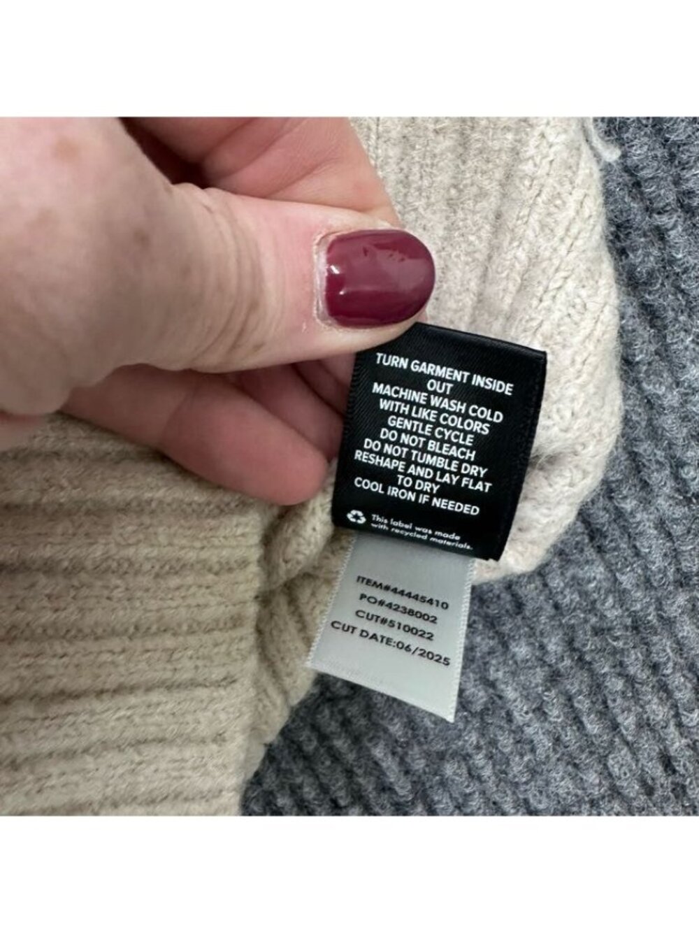 Torrid Vegan Cashmere Vneck Cardigan Floral Button Up Sweater 44445410 Womens 1X - Picture 8 of 9